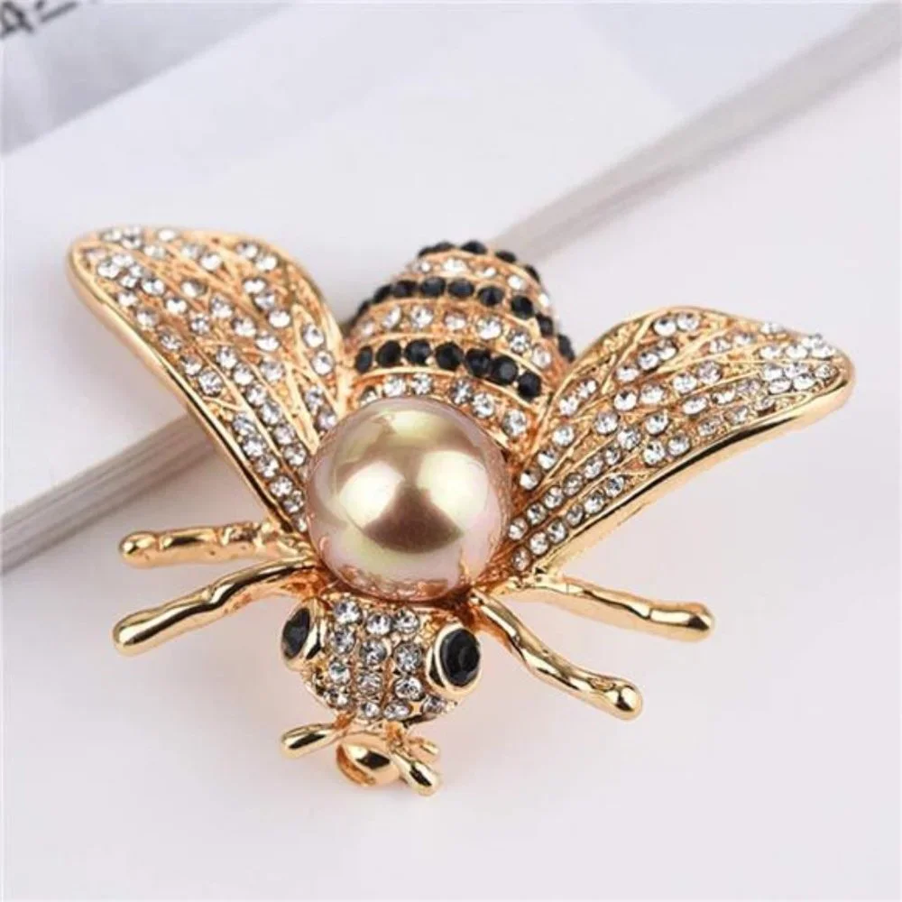 Crystal Honey Bee Brooch - Insect Themed Bee Brooch Animal - Gold Tone - Picture 4 of 6